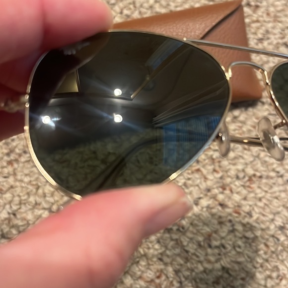 Ray-Ban RB 3025 Aviator Large Gold Metal with Green Lenses - Picture 6 of 7